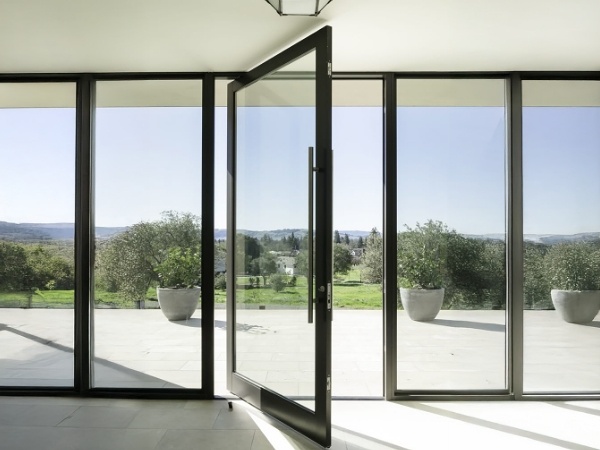 Portone a bilico Elica